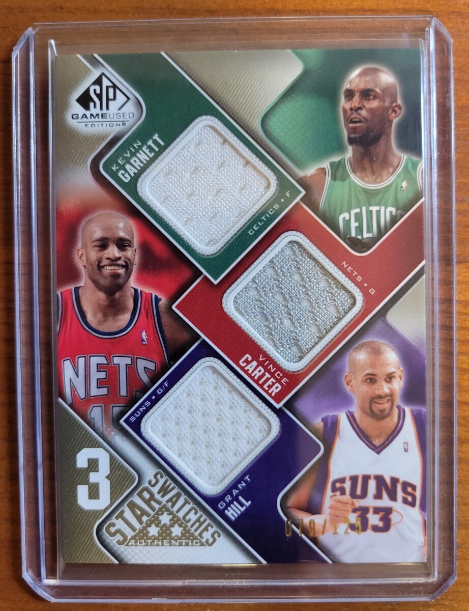 09-10 SP Game Used 3 Star Swatches 125枚限定 シリアル入 Kevin Garnett Vince Carter Grant Hill トリプル ジャージ_画像1