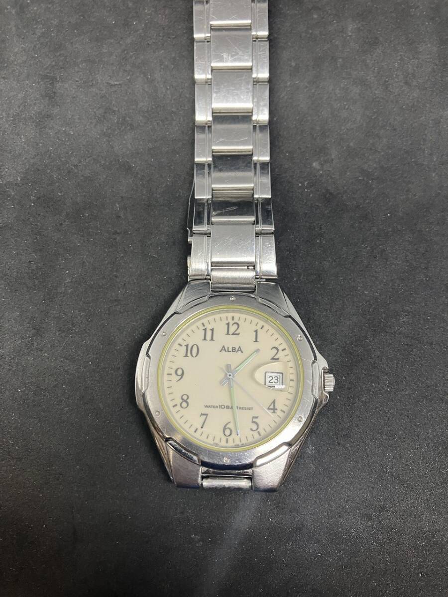 1円 希少 レア SEIKO セイコー ALBA アルバ メンズ 腕時計 デイト レトロ ヴィンテージ 白文字盤 コレクション 現状品 保管品 V732-0S00の画像2