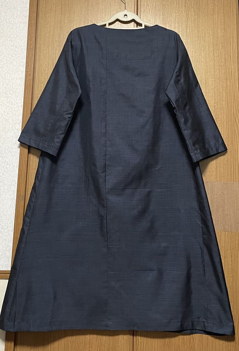 着物リメイク シンプル 藍色系 大島のAラインワンピース リボン(紐ベルト)付きの画像6