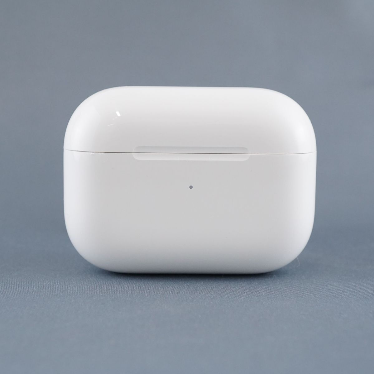Apple AirPods Pro 第二世代 充電ケースのみ USED美品 ワイヤレスイヤホン MagSafe充電ケース Lightning MQD83J/A 完動品 KR V0066