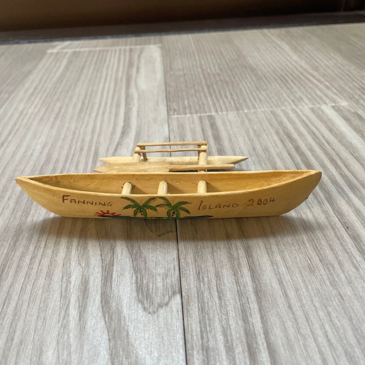 木彫り　カヌー　船　置物　オブジェ　民芸品