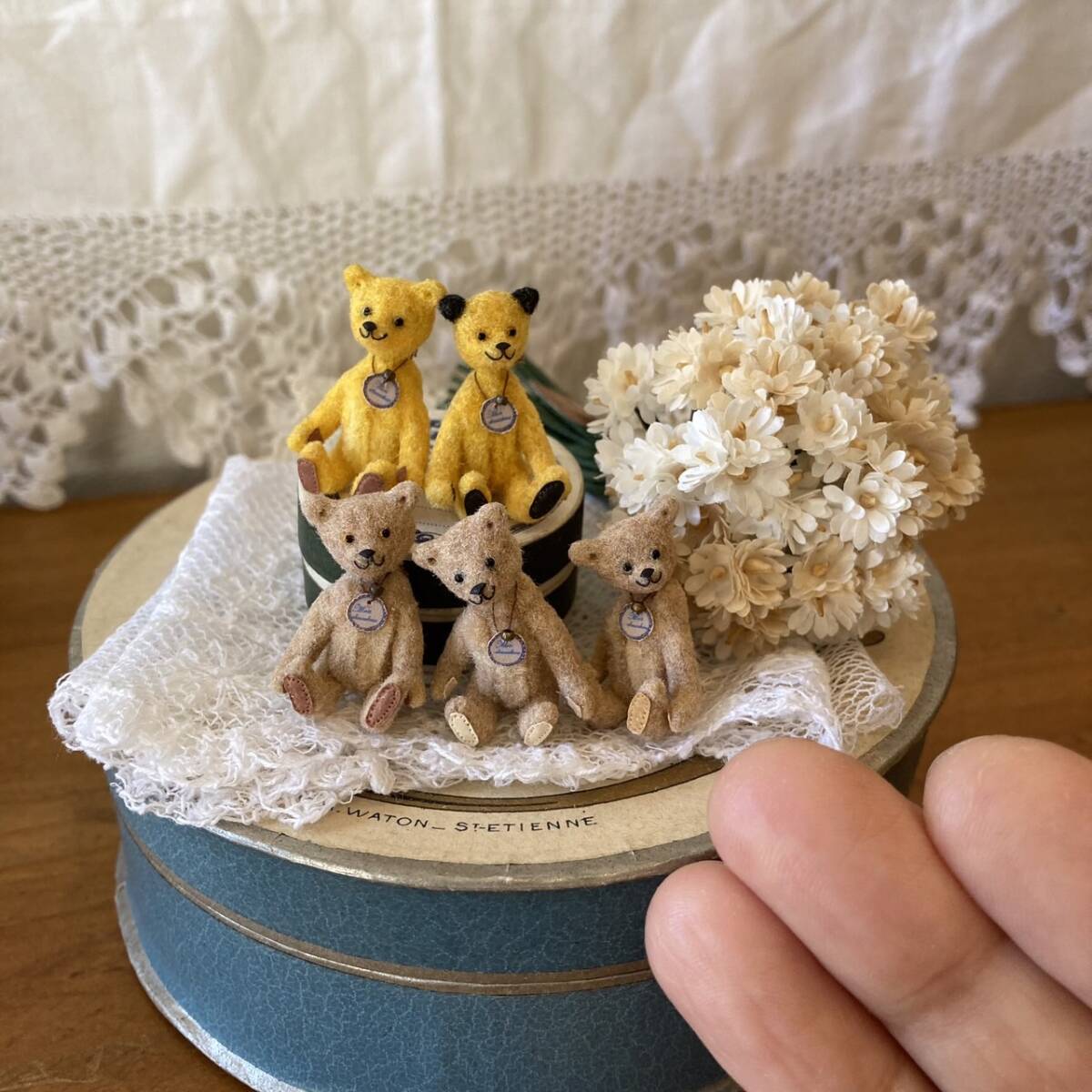 ＊handmade miniature teddy bear & dollhouse shop set*の画像4