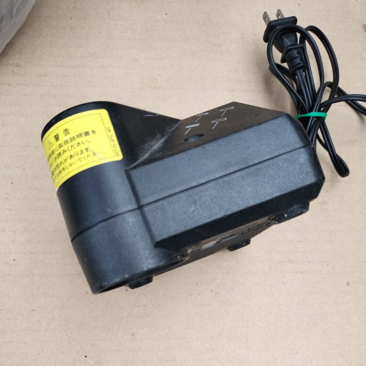 通電のみ確認 Bosch AL 1450 DV 7.2-14.4V 5A ボッシュ 充電器 インパクト/ドライバー/ドリルの画像6