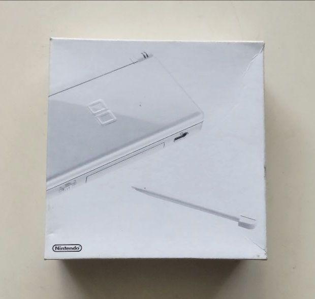 【中古・美品】ニンテンドーDS Lite Crystal White 箱付 28