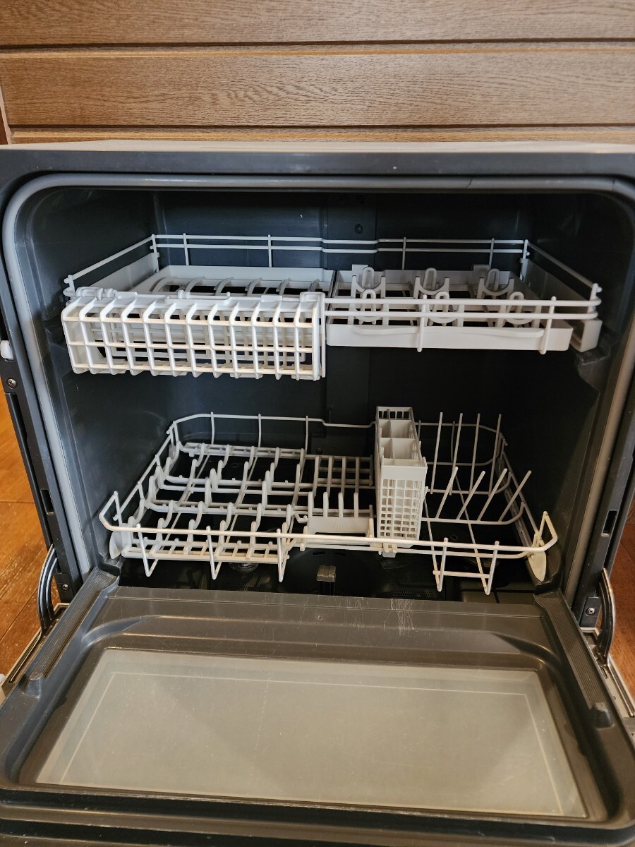 Panasonic NP-TZ100-W 食器洗い乾燥機 パナソニック 食洗機 電気食器洗い乾燥機 2019年_画像2