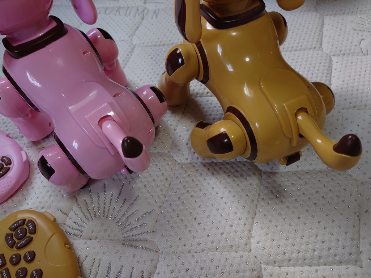 ロボット犬 リモコン ロボパピー フィギュア 2匹 ジャンク モカ、チェリー インテリア 犬 幼児玩具 ラジコン 訳あり_画像5