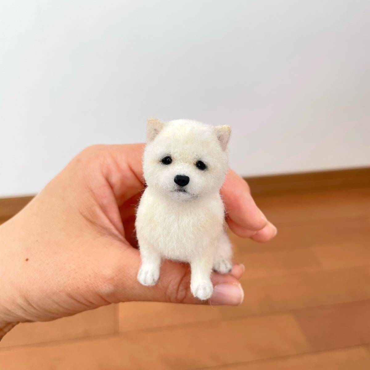 Yahoo!オークション - ぴのきち 6.5cmの白柴の子犬さん 羊毛 Yahoo!オークション - ぴのきち 6.5cmの白柴の子犬さん 羊毛
