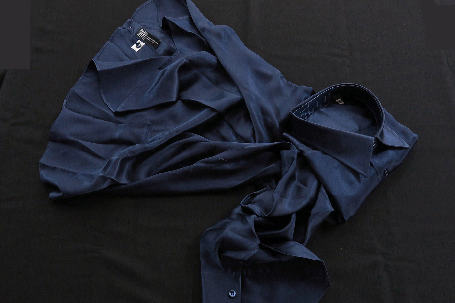 ★イタリアDANROMA シルクシャツ 贅の極みシルクサテン SILK SATIN NAVY 普通衿 青みを感じるネイビーがネイビーが魅力です XL 43-94_画像7