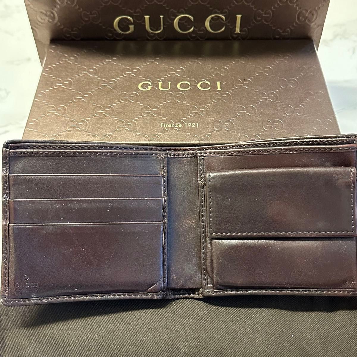 超良品！ グッチ GUCCI 財布 二つ折り　折り財布　シマレザー　  インターロッキングGG