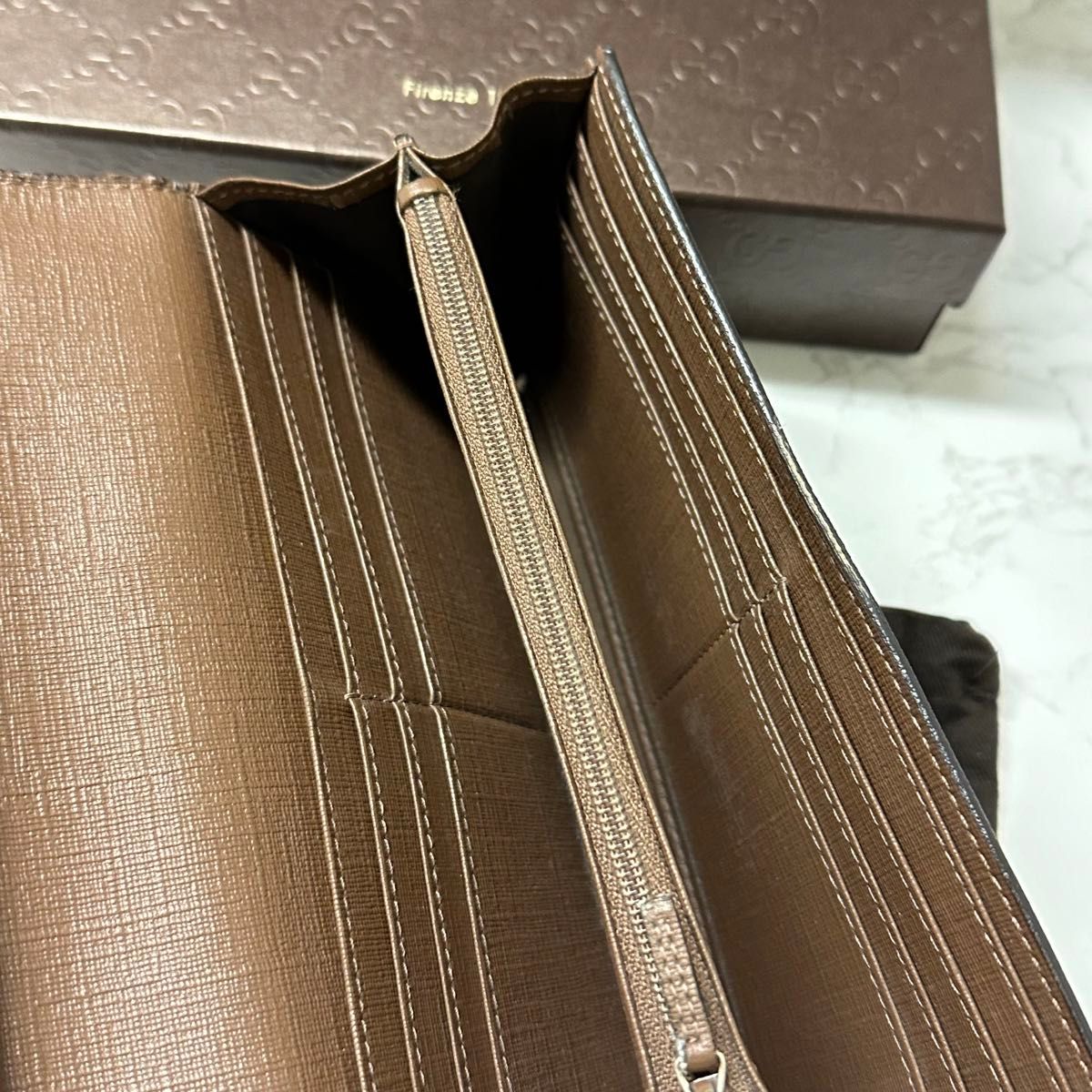 新品同様！ グッチ GUCCI 財布 長財布　GGスプリーム