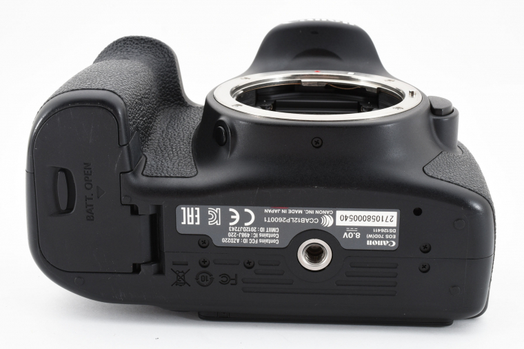 [新品同様 / ショット数 9502] Canon EOS 70D 20.2MP Digital SLR Camera Body デジタル一眼レフカメラ / 付属品あり#2091966_画像8