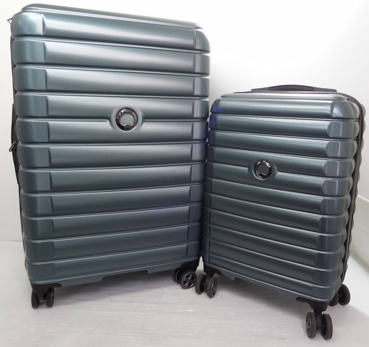 CP1779b DELSEY PARIS スーツケース ２個セット グリーン 23インチ＆30インチ の画像1