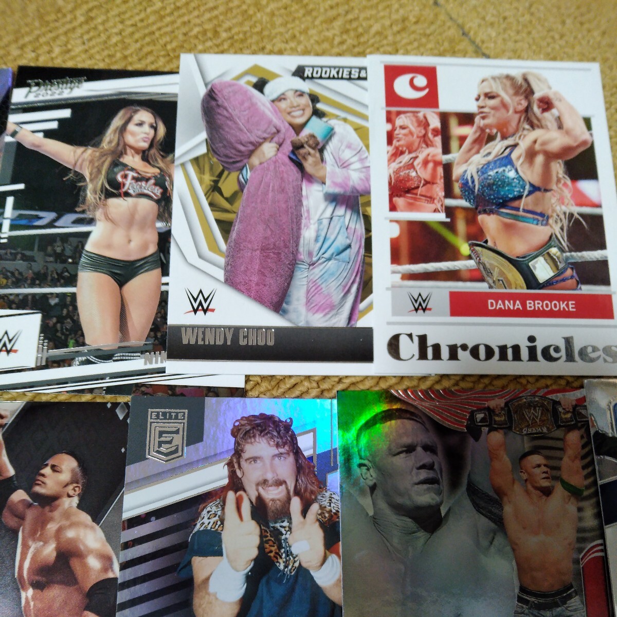 2022 Panini Chronicles WWE プロレス カードの画像3