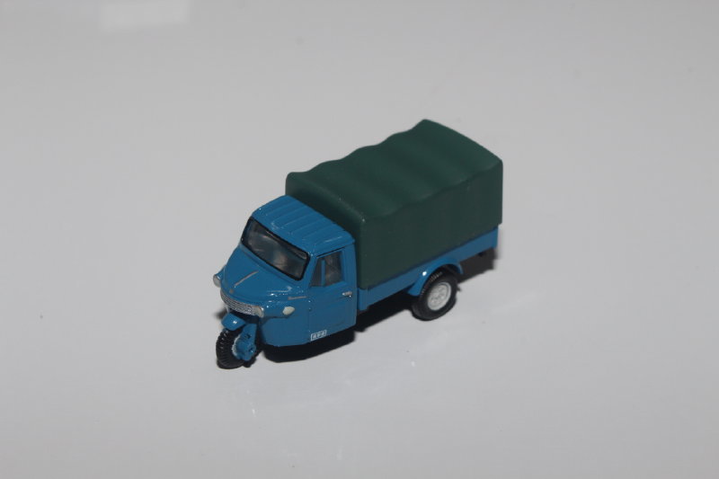 1/150 The * car collection [[ Daihatsu CO8 type auto three wheel ( blue color canopy attaching )No.129 ] car collection no. 9.] inspection / Tommy Tec car kore