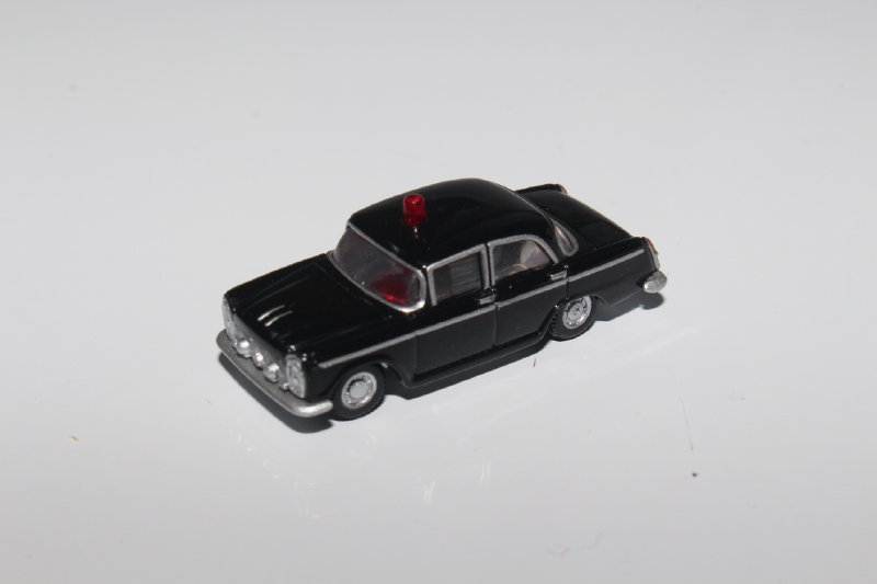 1/150 The * car collection [[ Nissan Cedric Deluxe ( mask patrol car )No.04 ] car collection 1 ] inspection / Tommy Tec car kore