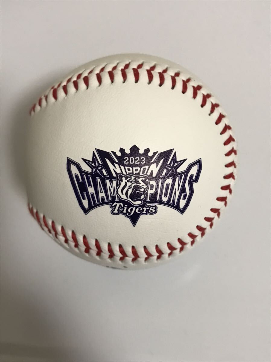  Hanshin Tigers close book@ light . player autograph autograph Japan one Logo ball 