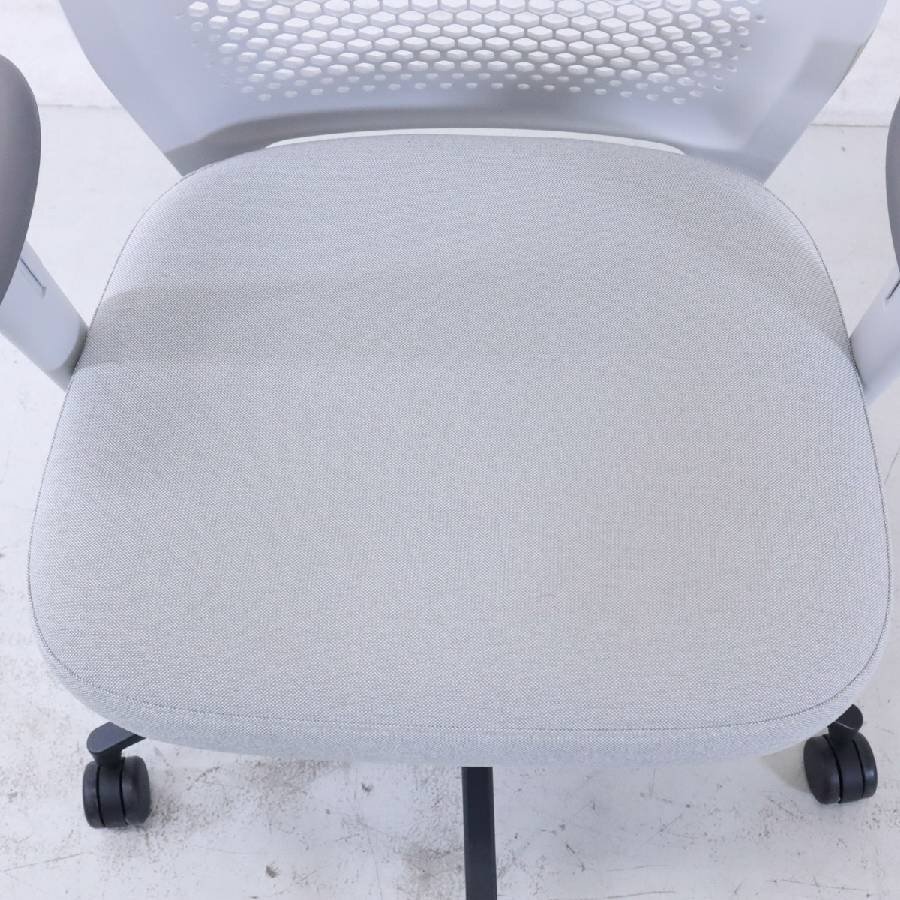 vitra. ヴィトラ【ID Air】ID Chair Concept IDチェア デスクチェア 肘付き 布張り グレー系 アントニオ・チッテリオ IDエア★803h02_画像3