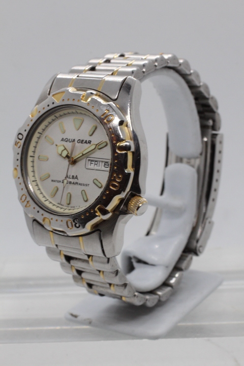 【SEIKO】ALBA AQUA GEAR V733 20BAR STAINLESS STEEL BACK JAPAN 中古品時計 電池交換済み 24.3.10の画像3