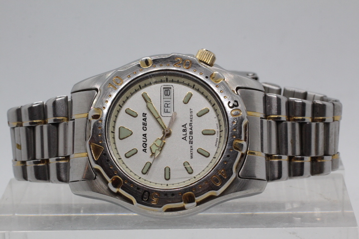 【SEIKO】ALBA AQUA GEAR V733 20BAR STAINLESS STEEL BACK JAPAN 中古品時計 電池交換済み 24.3.10の画像6