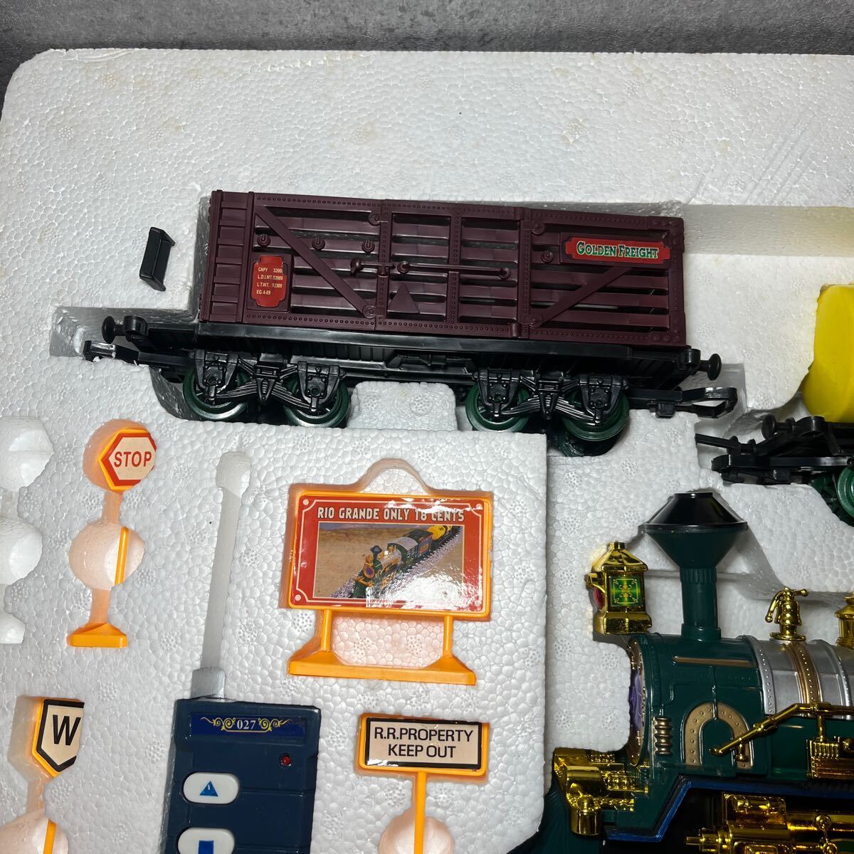 RADIO CONTROL G GAUGE TRAIN ラジコン SERVICE RAILWAY EXPRESS 列車 ジャンク品 240312M06_画像2