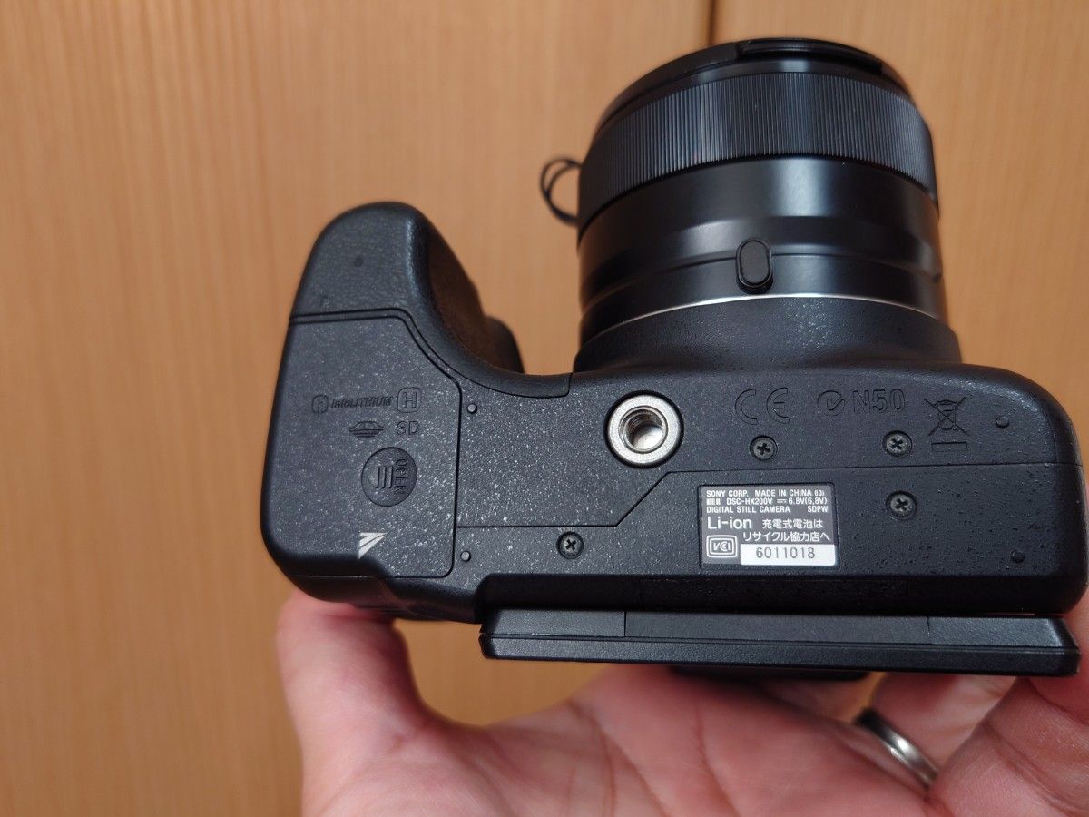 【訳アリ】Sony CyberShot DSC-HX200V Carl Zeiss デジタルコンパクトカメラ おまけつき