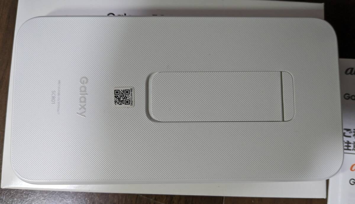 中古　Galaxy 5G Mobile Wi-Fi SCR01 ホワイト モバイルルーター WIMAX ワイマックス　おまけでケース、ガラスフィルム付き_画像4