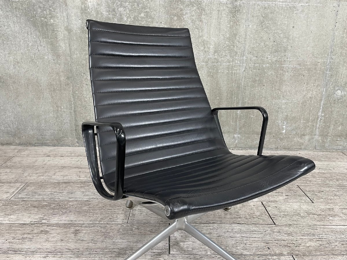 A）HermanMiller/ハーマンミラー■イームズ アルミナムラウンジチェア ■ビンテージ☆_画像4