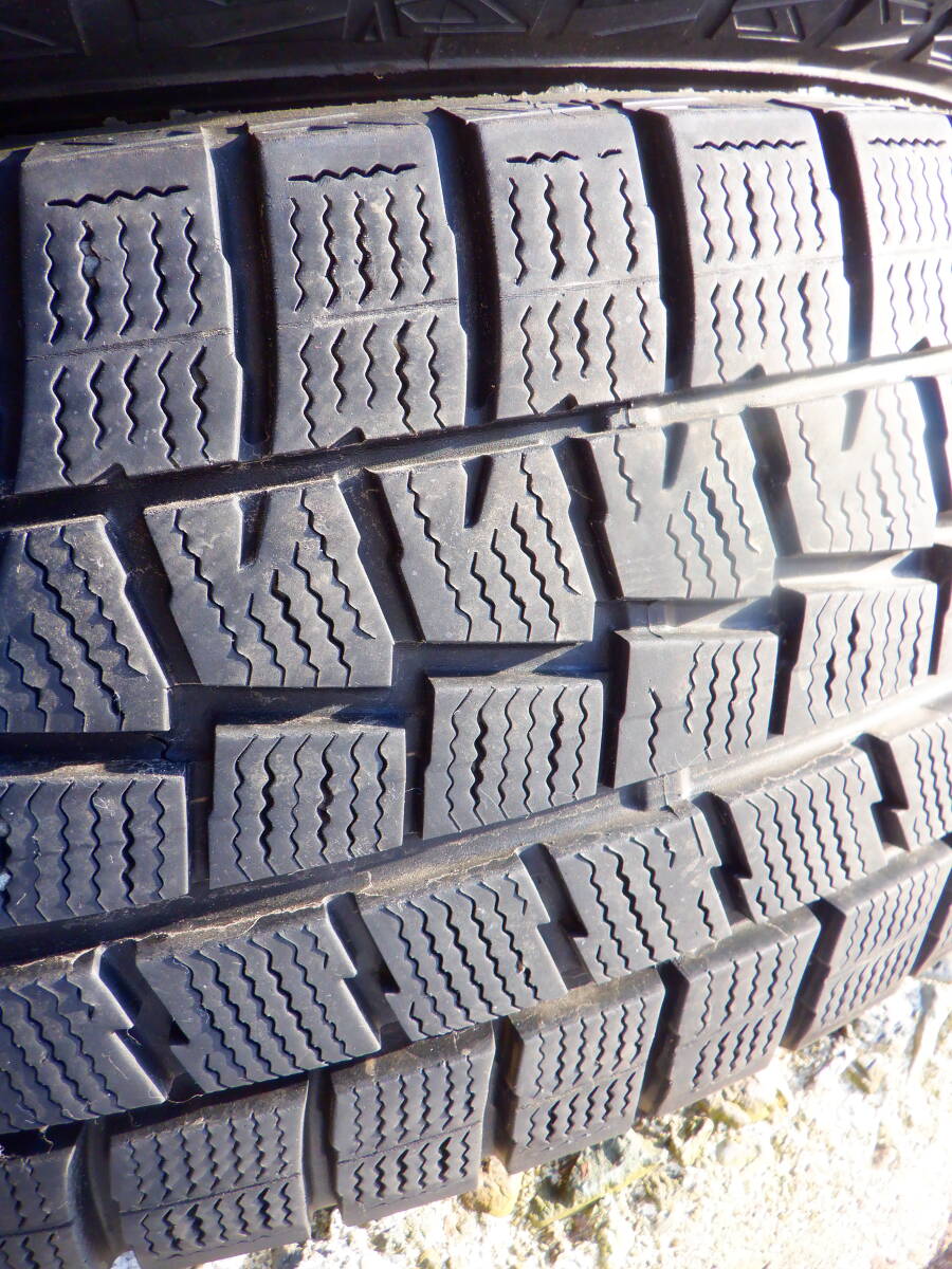 ダンロップ　ウインターマックス　WM01 215/65R16 4本 スタッドレス　冬タイヤ　スノータイヤ　_画像5