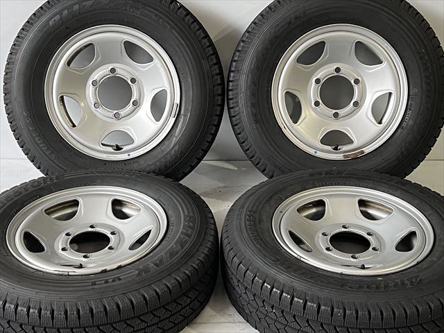 中古 ホイールタイヤ 4本 195/80R15 2019年製 9.9分山 トヨタ ハイエース純正 ラジアル タイヤ ブリヂストン VL1_画像1