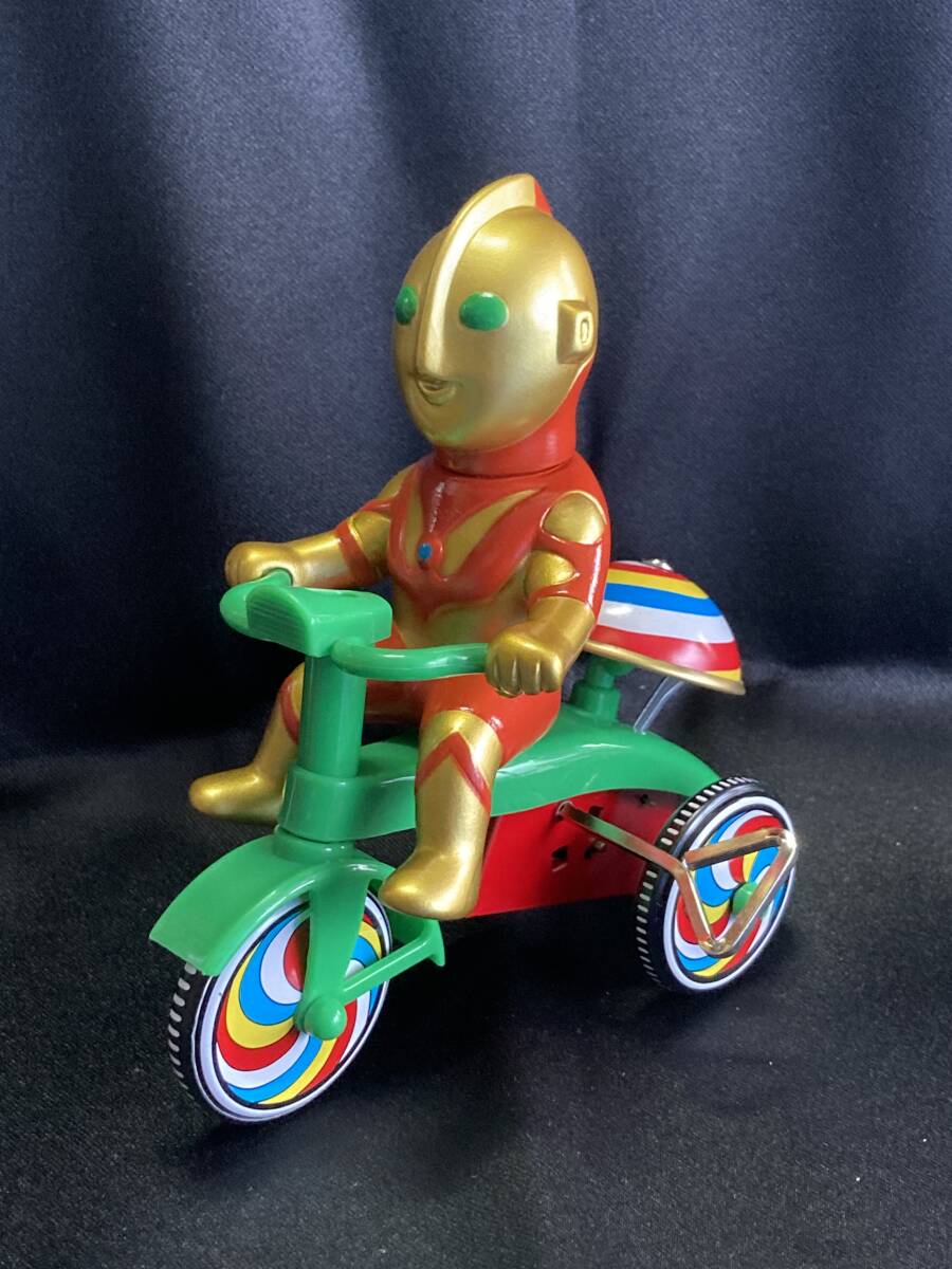Yahoo!オークション - M1号 ウルトラマン 三輪車 新春スペシャル Yahoo!オークション - M1号 ウルトラマン 三輪車 新春スペシャル