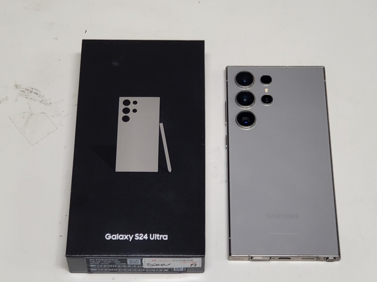 【韓国版 美品】Samsung Galaxy S24 Ultra チタニウムグレー 中古 スマホ 256GB SM928Nの画像1