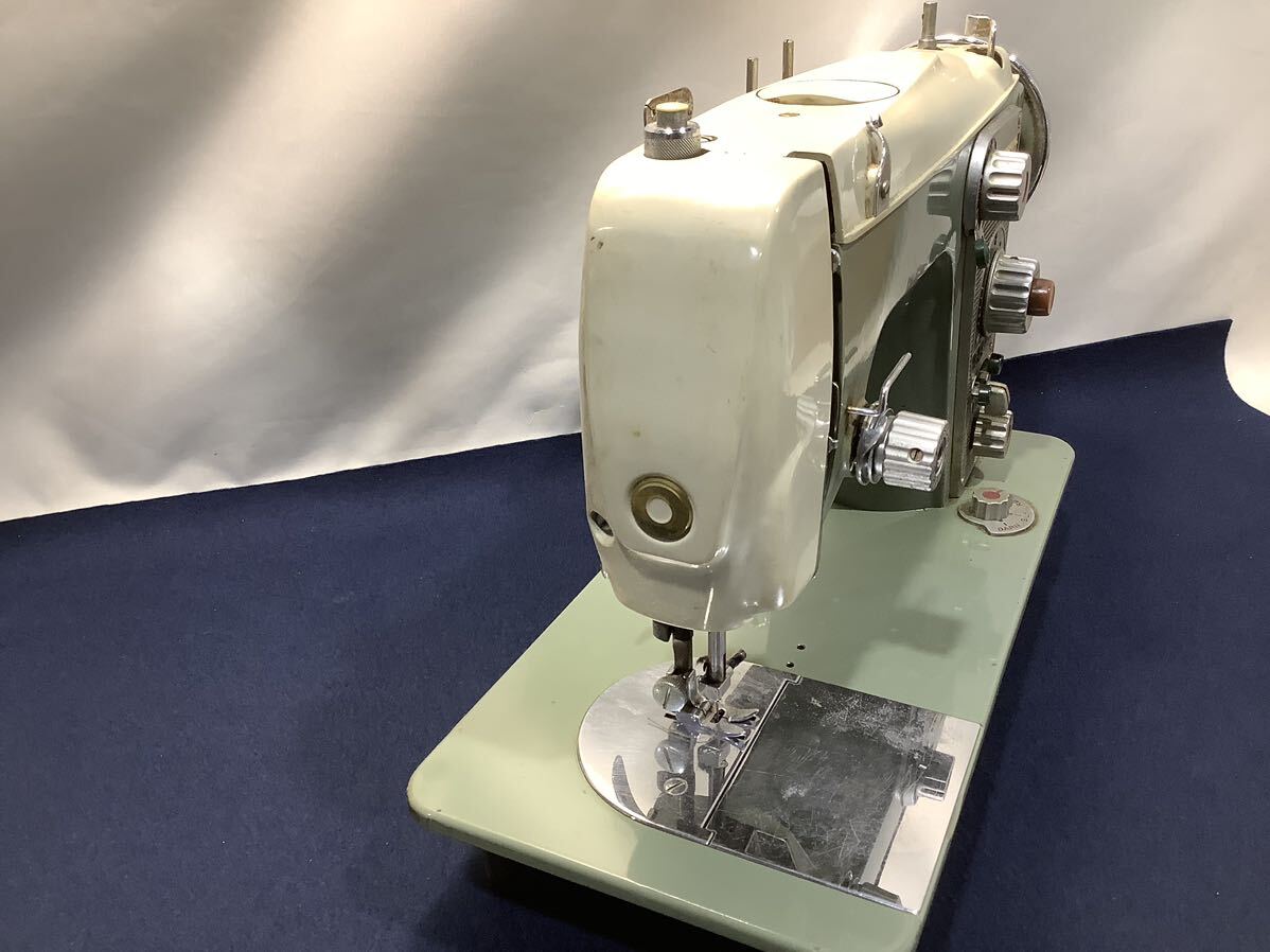 ジャノメ レトロ ミシンJANOME SEWING MACHINE TOKYO アンティーク 昭和レトロ 動作未確認 ジャンク品 NA031701_画像3