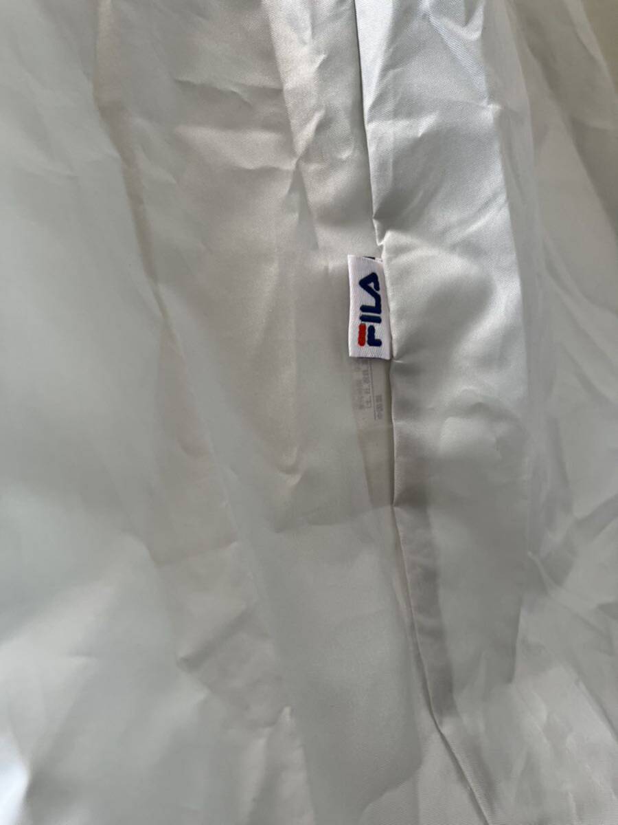 新品　FILA フィラ ロング丈レインコート グレー　 ブランドロゴ柄カッパ 雨具パーカ収納ポーチ　撥水はっ水　Ｌ　165-175cm