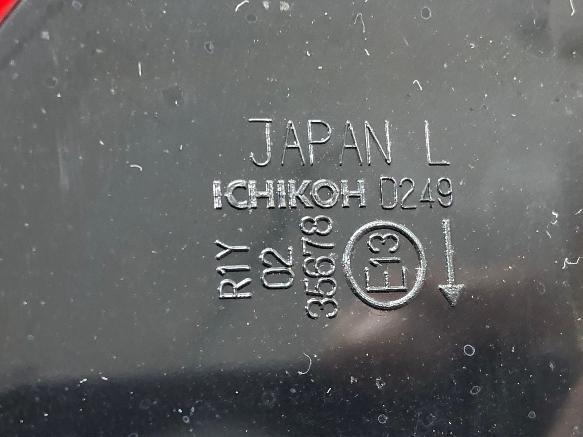 ♪新車外し♪ ライズ A200A 純正 テールランプ 左右〈リアガーニッシュ付〉ICHIKOH D248 ICHIKOH D249（85A-7ｍ）_画像10