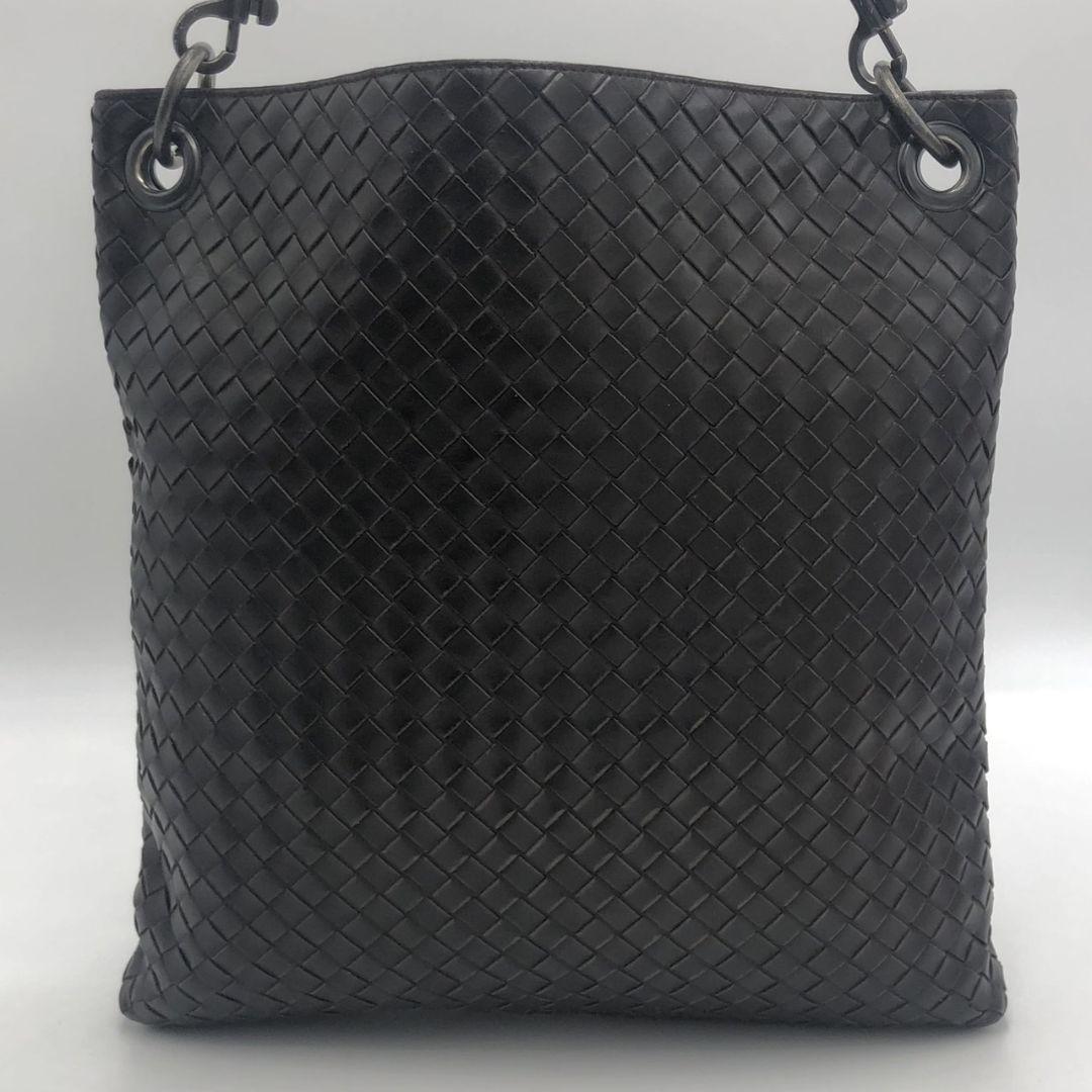 【極美品】ボッテガヴェネタ BOTTEGA VENETA イントレチャート サコッシュ ショルダーバッグ レザー PC A4書類収納 肩掛け 斜め掛け メンズの画像2