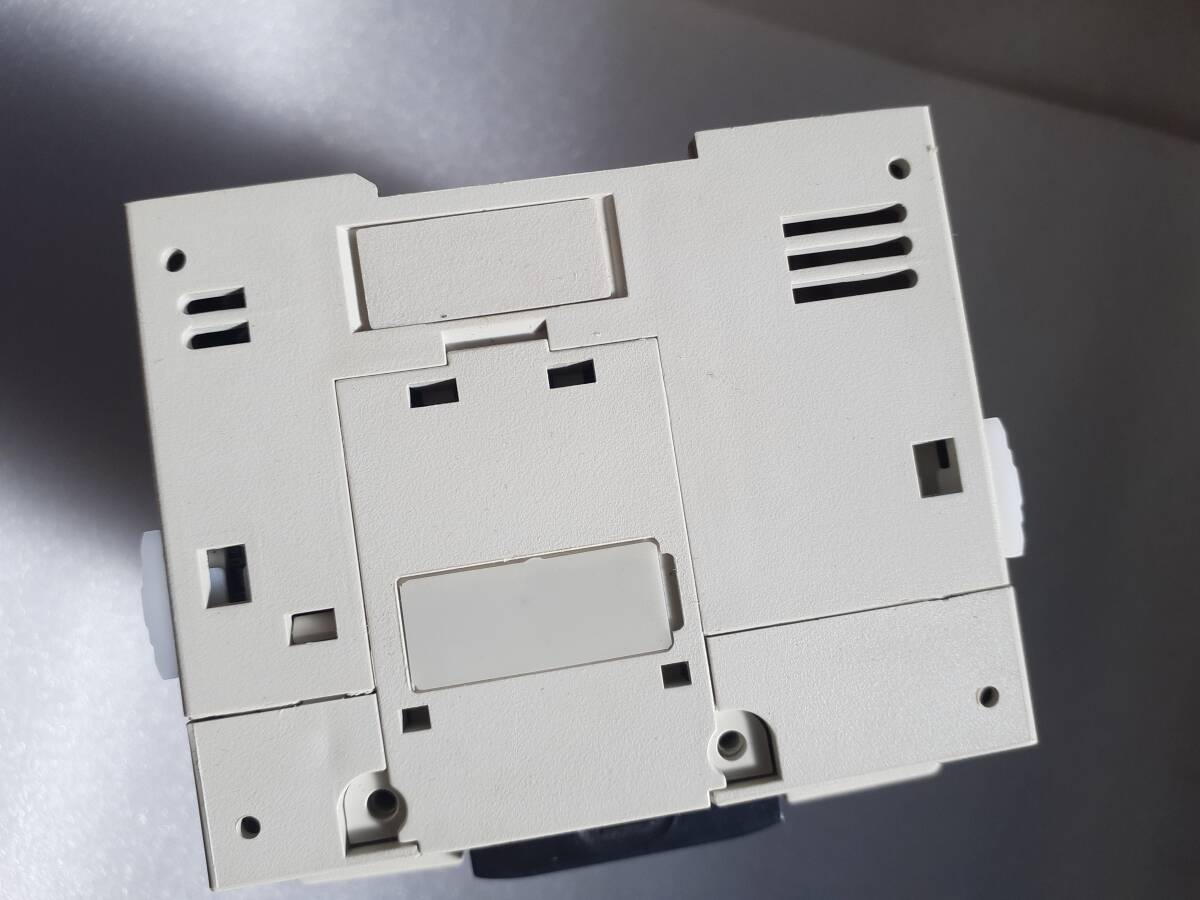 国内に在庫あり 即発送可 ほぼ未使用 FX3U-32MR/ES ※動作未確認のため格安にしてます！_画像6