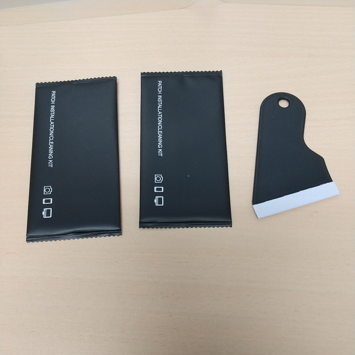 y031120fm iPad 10世代 ガラスフィルム (2022モデル) ガイド枠付き 2枚セット 日本旭硝子素材 全面保護 2.5D 硬度9 H 耐衝撃 指紋防止_画像3