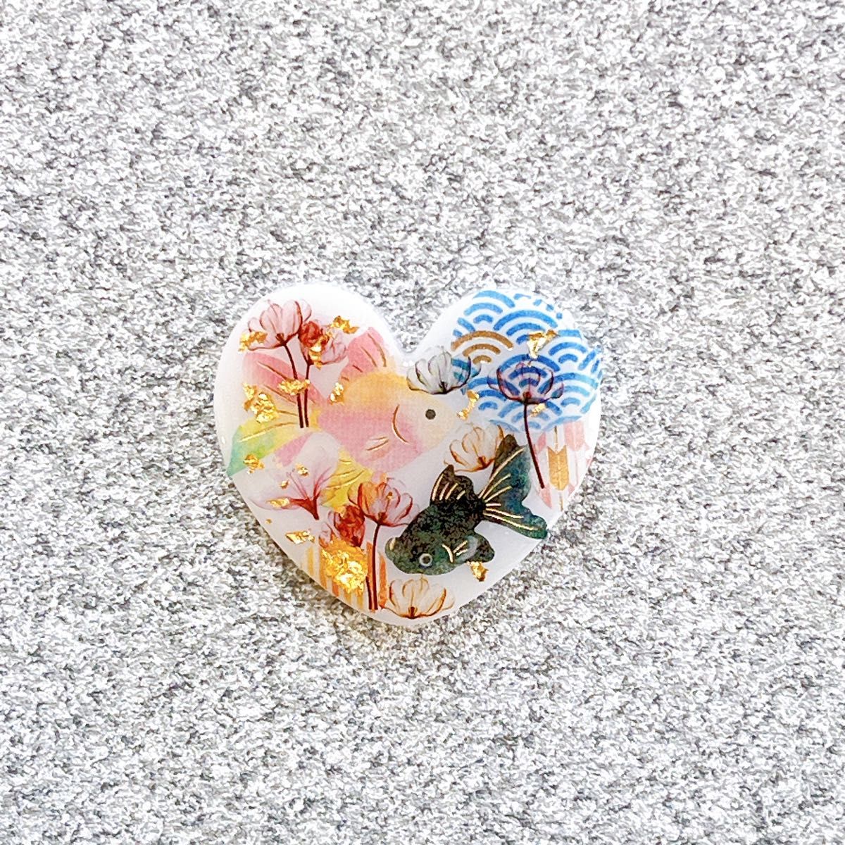 金魚 ヘアゴム レジン 和柄 ハンドメイド ブローチ キーホルダー 金魚 ヘアゴム レジン 和柄 ハンドメイド ブローチ キーホルダー
