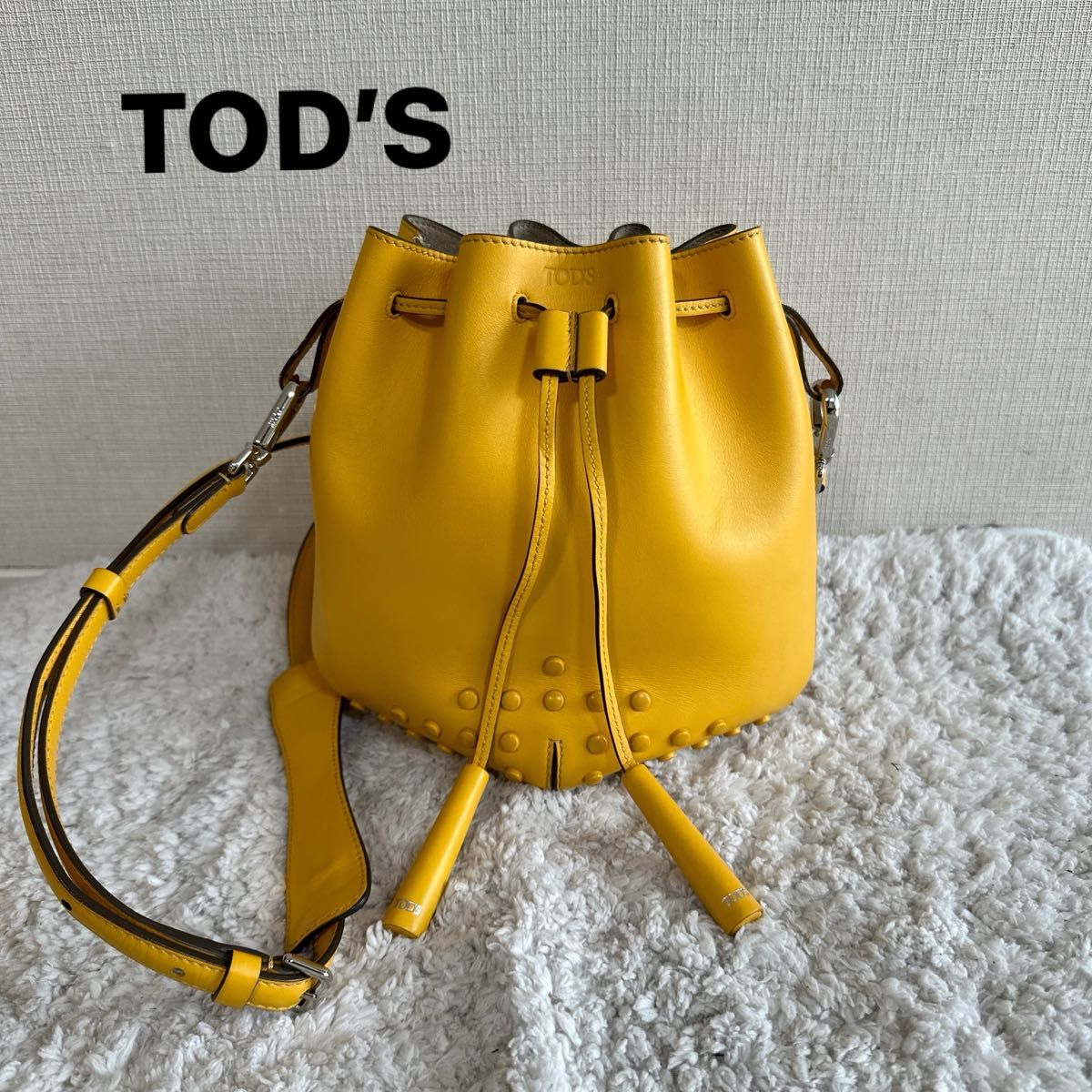 TOD’S トッズ ショルダーバッグ 巾着型 バケツ型 斜めがけ