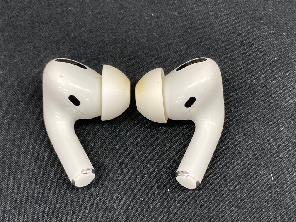 Apple　アップル　AirPods Pro w/Wireless Charging Case　NWP22J/A　A2083/A2084/A2190　通電確認済み・ペアリング解除済み【CBBB8004】_画像2