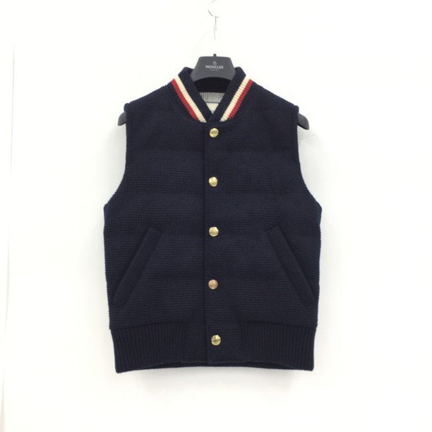 MONCLER　モンクレール　ガムブルー　GILET　ダウンベスト　付属品付き【CCAK5005】_画像1