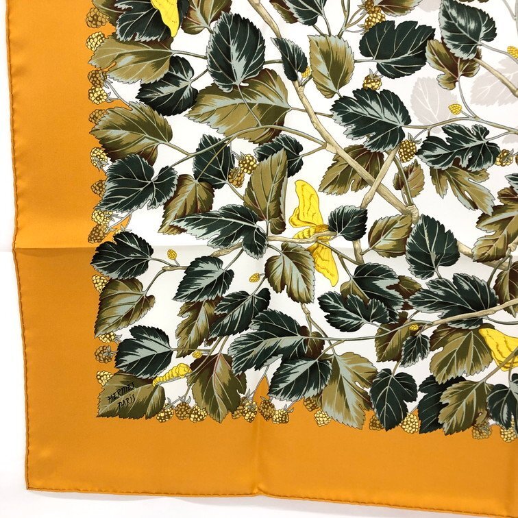 HERMES エルメス　スカーフ　絹の木 桑の木と蚕　箱付き【CCAJ7014】_画像4