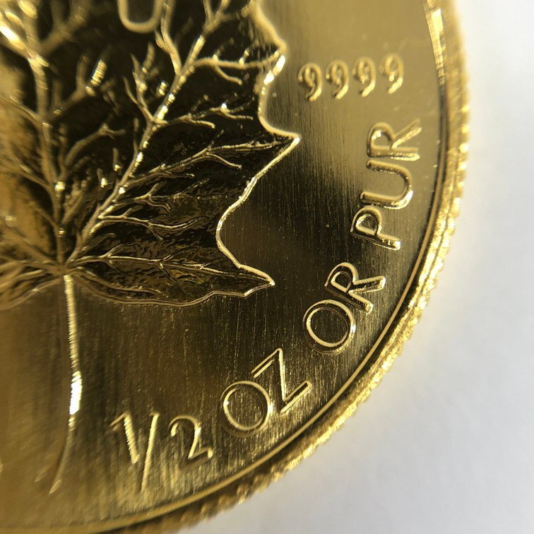 K24 gold money Canada Maple leaf gold coin 20 dollar 5 dollar total 2 point . summarize gross weight 18.8g[CCAY8016]