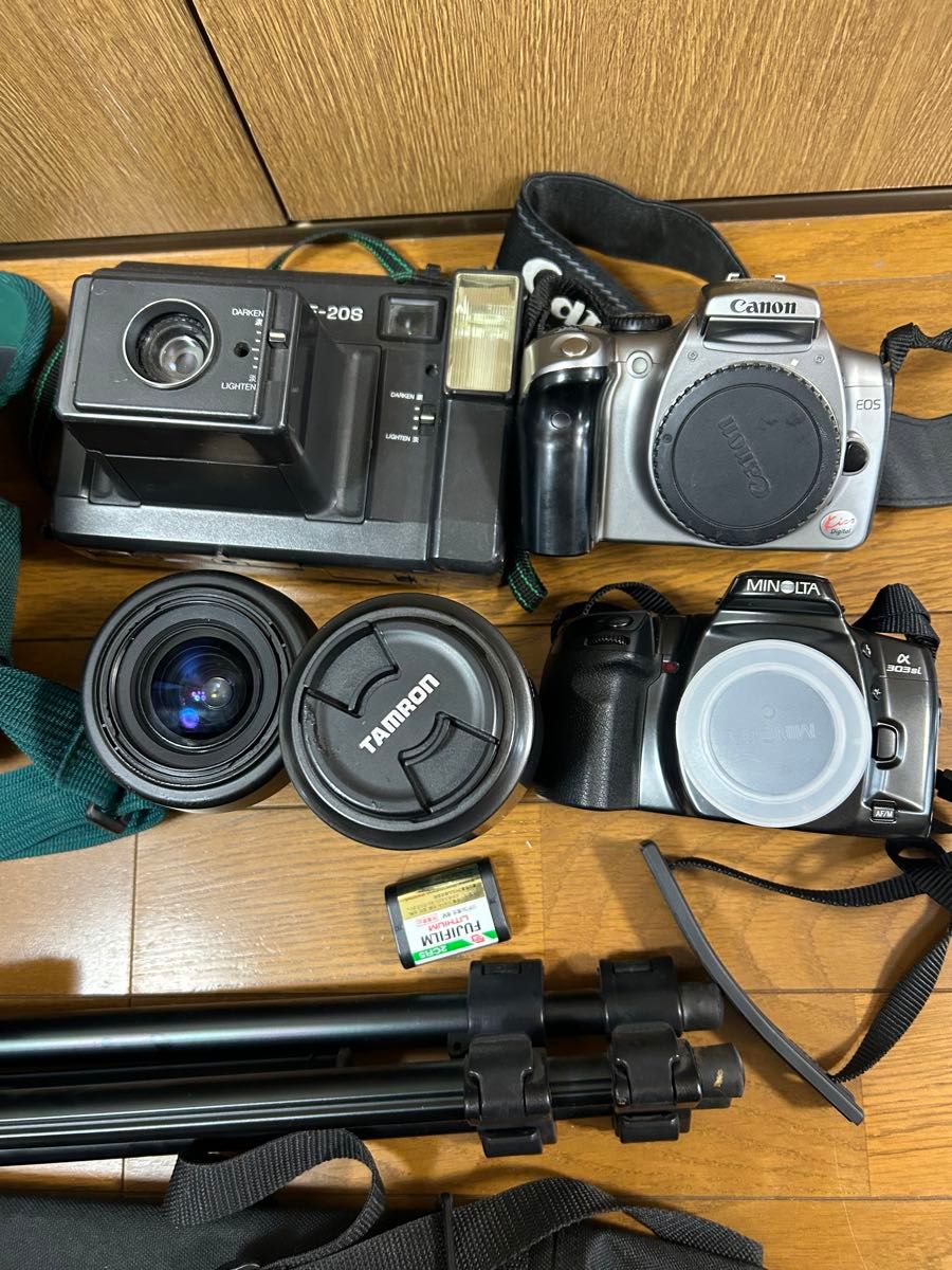 カメラセット　まとめ　旧家蔵出し、骨董品、コレクション、趣味、セール、処分 レンズ 三脚 Canon カメラ キャノン EOS 