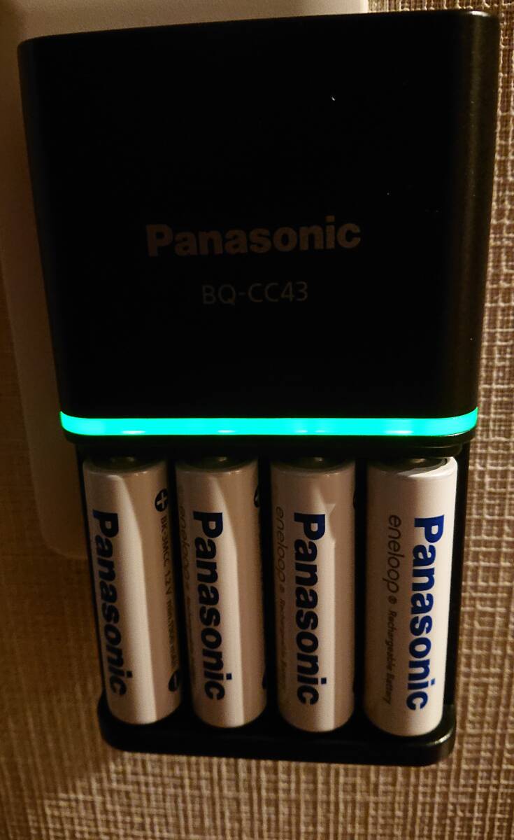 【送料無料】Panasonic パナソニック エネループ 充電器＋単3充電池4本＋スペーサー4本の合計９点セット 新品_画像4