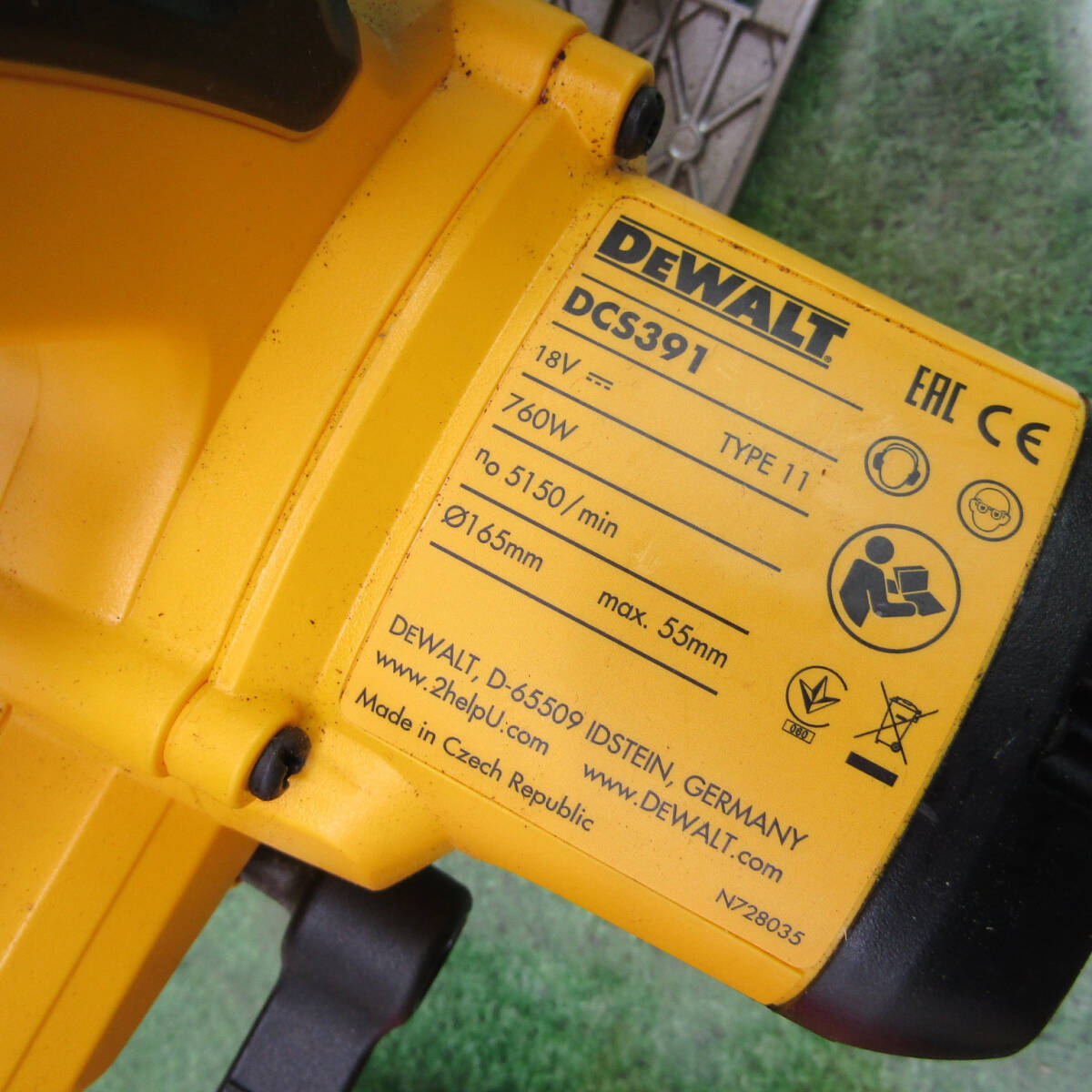 【中古】DEWALT 充電式工具まとめて グラインダ【DCG414】、マルノコ【DCS391】、ライト、充電器、バッテリー 格安出品！！_画像6