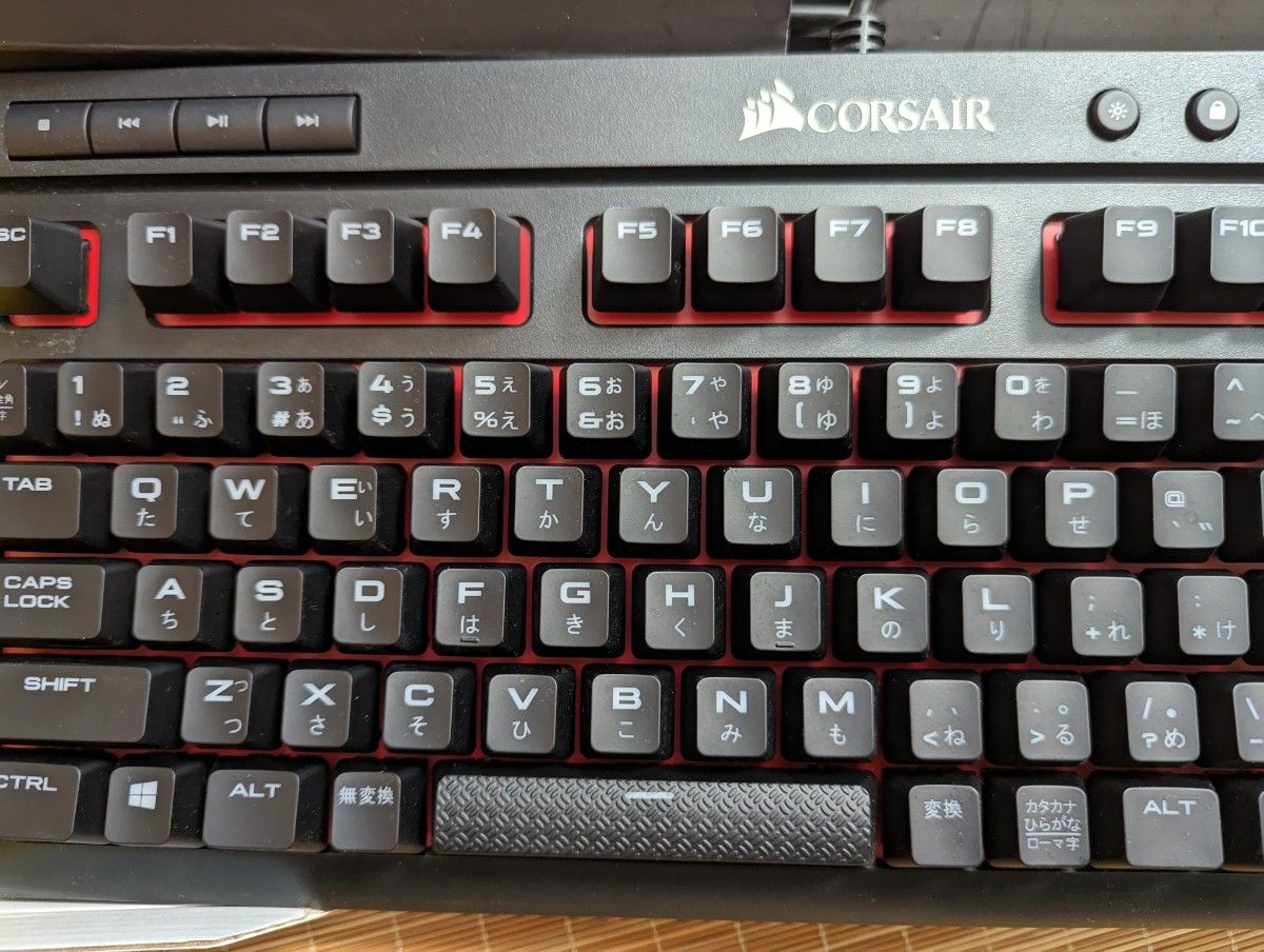 Corsair K63 有線ゲーミングキーボード