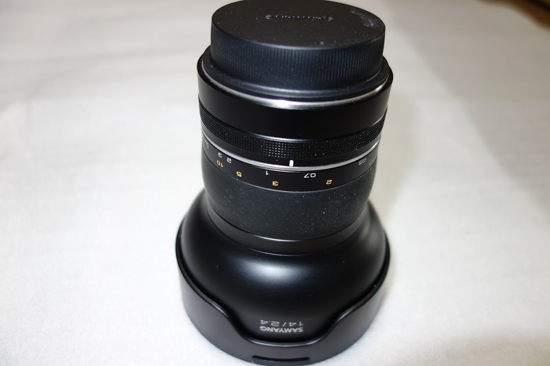 極上品　使用回数　5回　SAMYANG サムヤン XP14mm F2.4 キヤノンEF用 単焦点広角レンズ AE用 電磁絞り対応 フルサイズ対応 _画像2