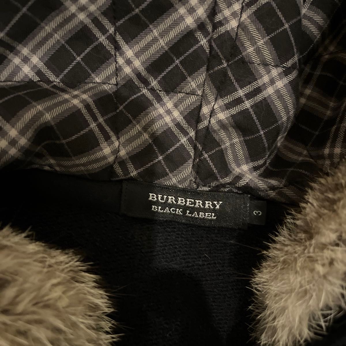 バーバリーブラックレーベル BURBERRY パーカー ジップアップパーカー 黒　中古