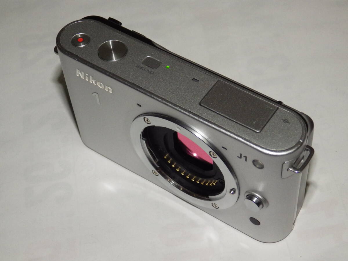 ■■美品 ニコン Nikon 1 J1 シルバー◆ボディ◆レンズ無し◆動作確認済■■